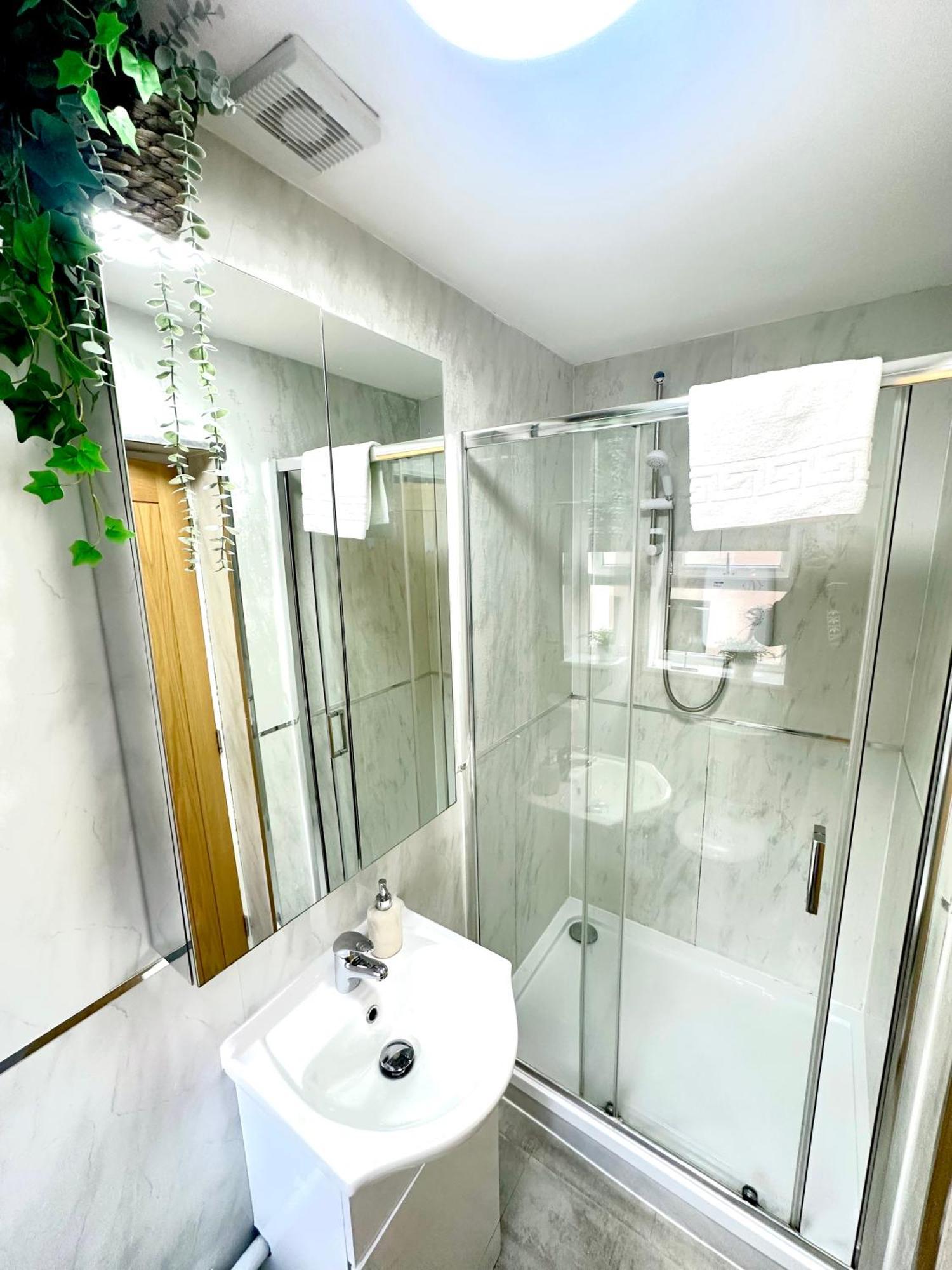 The Green Luxe En-Suite In Stratford Londres Exterior foto